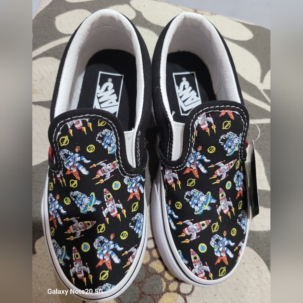 Toddlers vans